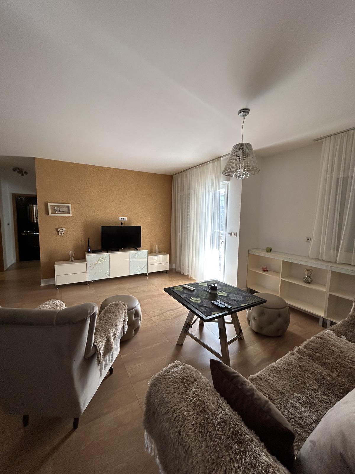 Оренда - Квартира Podgorica, City Kvart