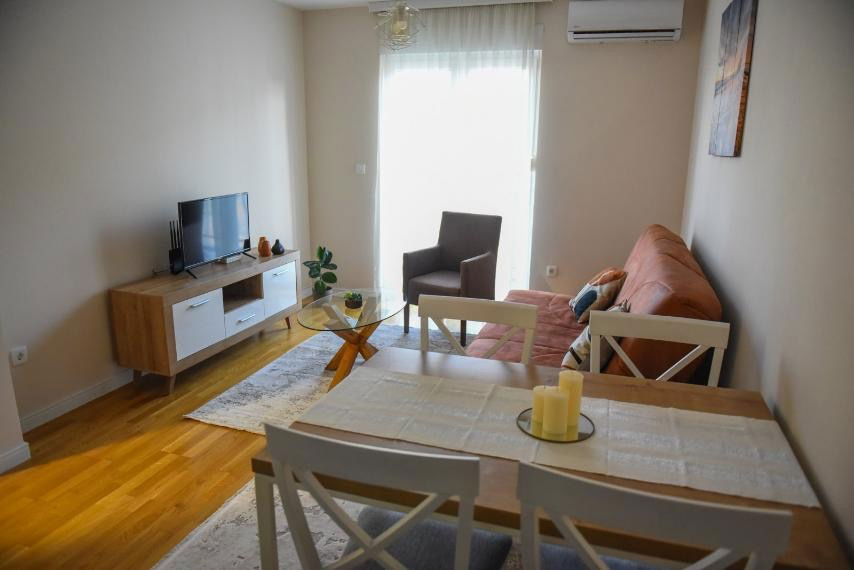 Izdavanje - Stan Podgorica, Pobrežje