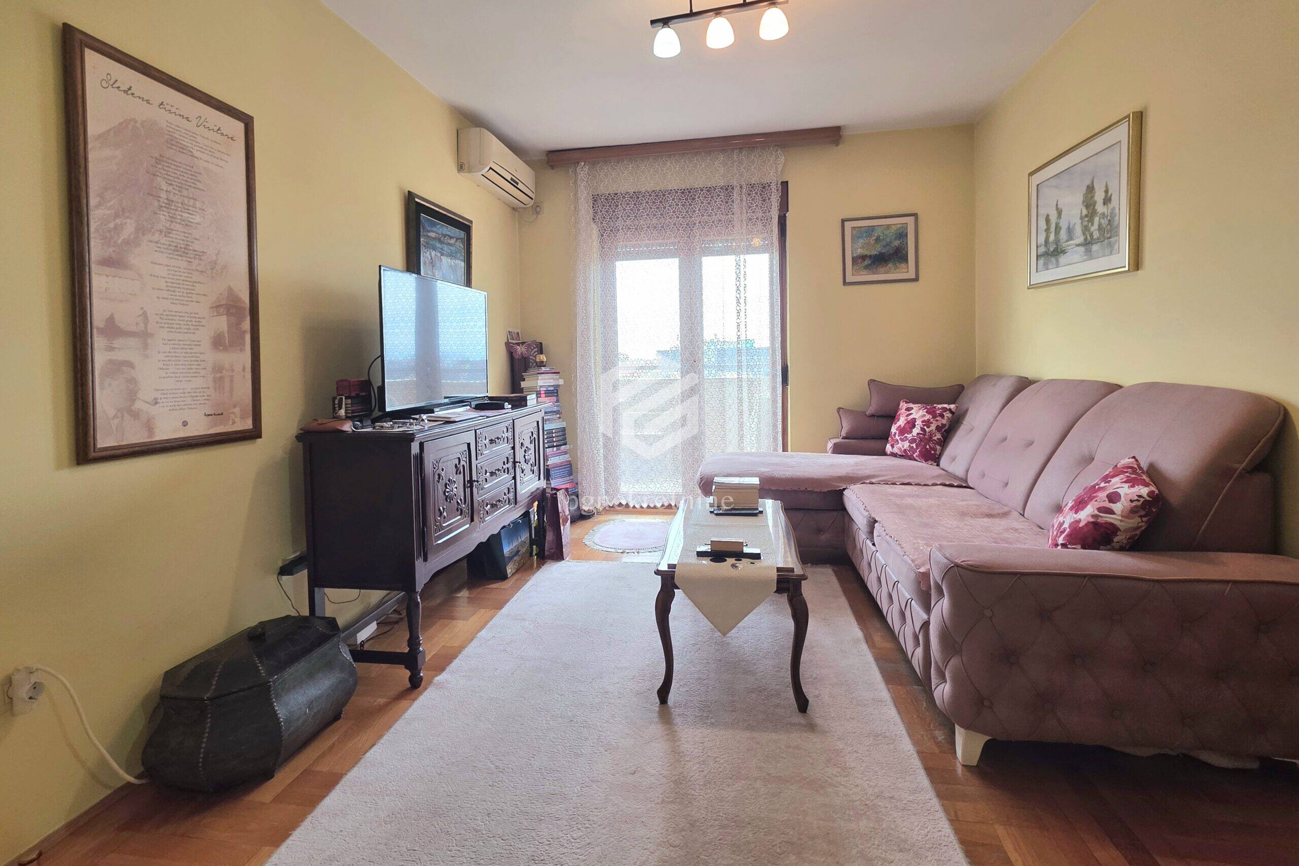 Sale - Apartment Podgorica, Stari Aerodrom