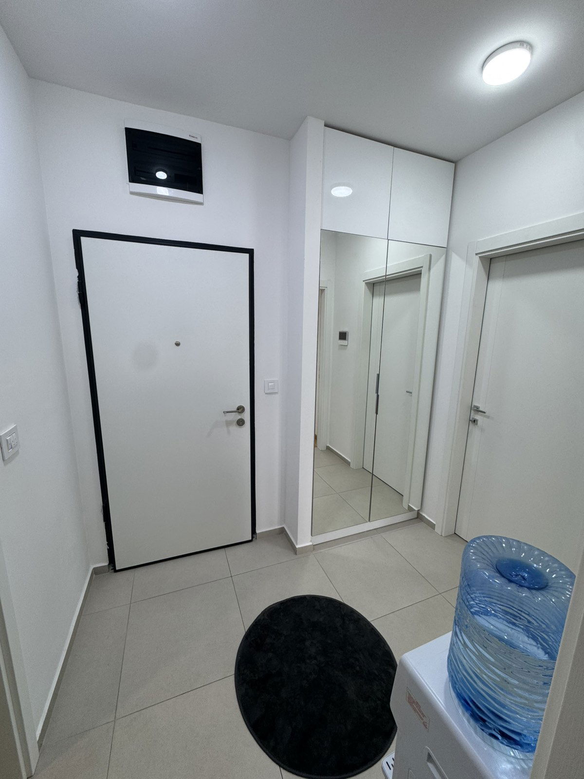 4d704ddd-4664-4425-8ed3-3423ad5f797f.jpg