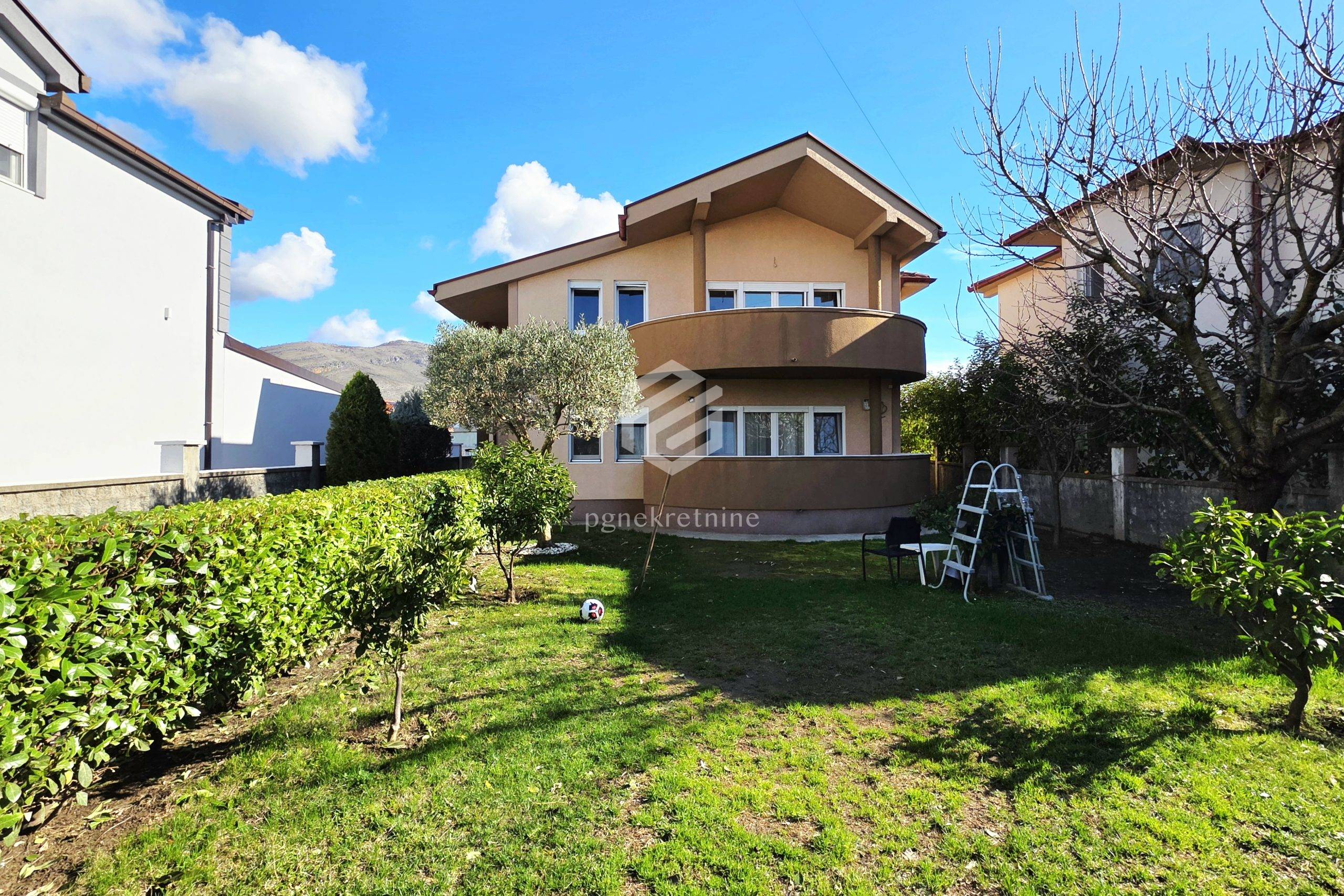 Оренда - Будинок Tuzi, Tuzi