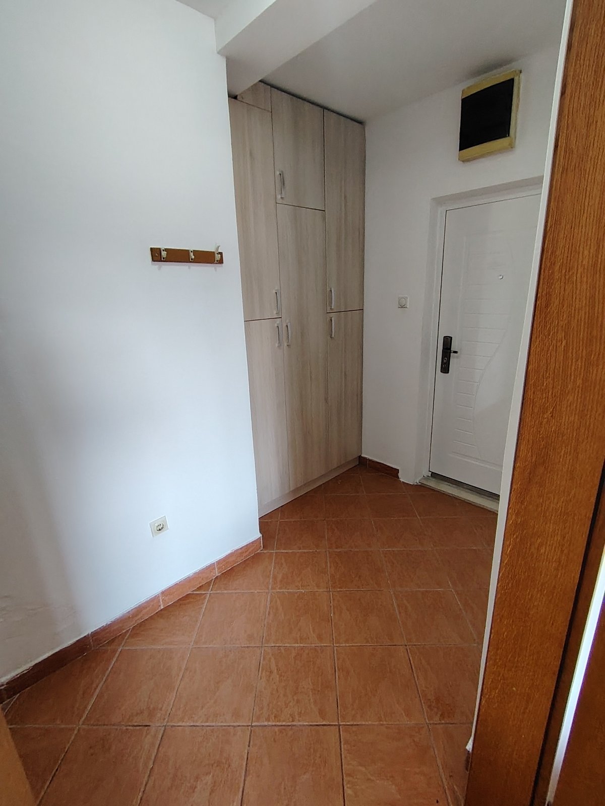 4eecc75d-d3d4-4bb7-a1fe-e0d954e79863.jpg