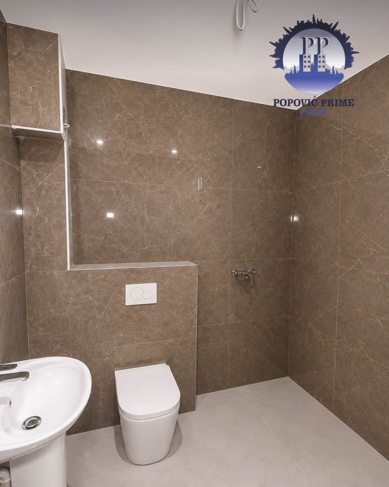 4ef2ce67-512d-4cae-80d0-ed59885b6103.jpg