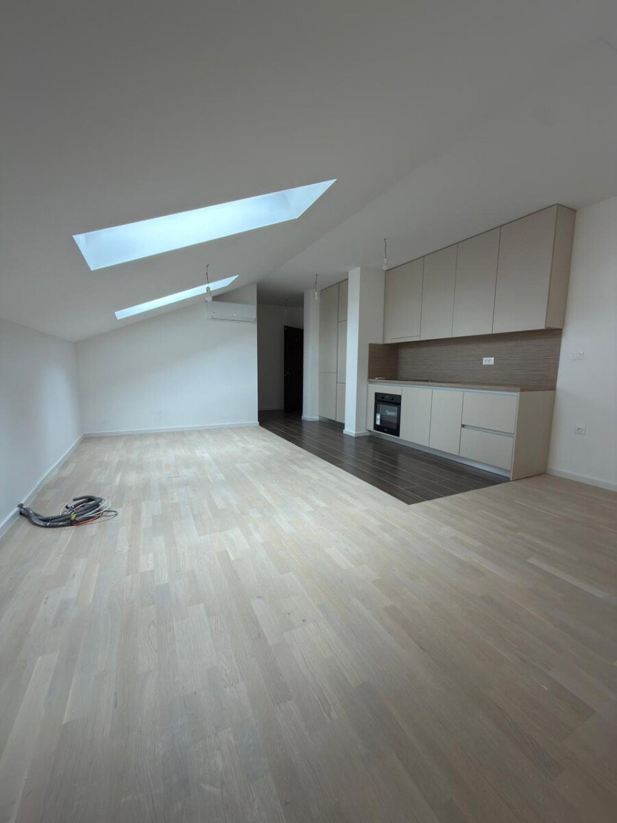 Продажа - Квартира Podgorica, Tološi