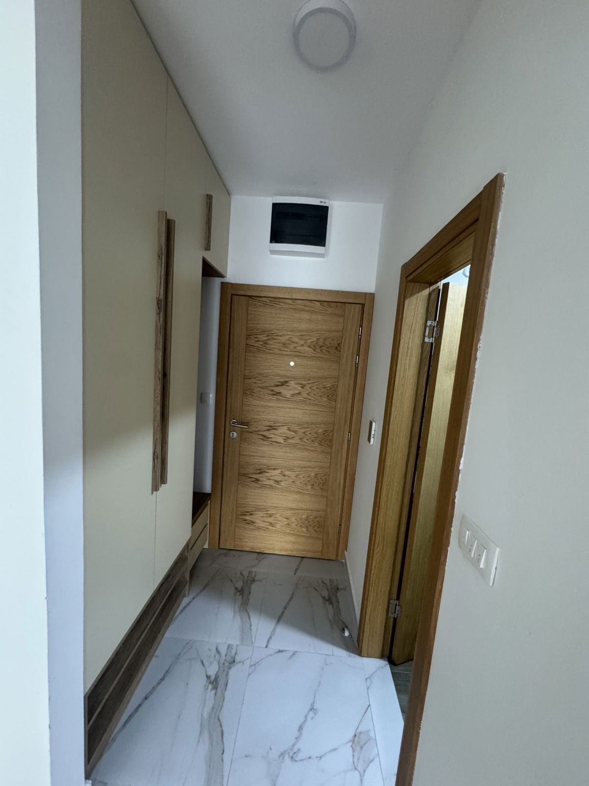 4f766ab8-90bd-457f-a54a-0dd17a1251e6.jpg