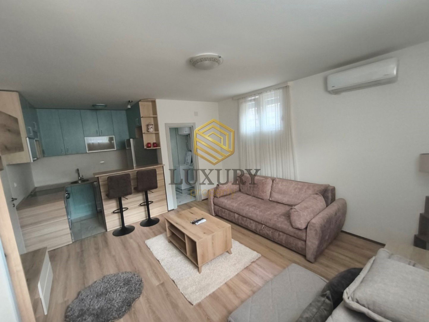 Izdavanje - Stan Podgorica, Central Point