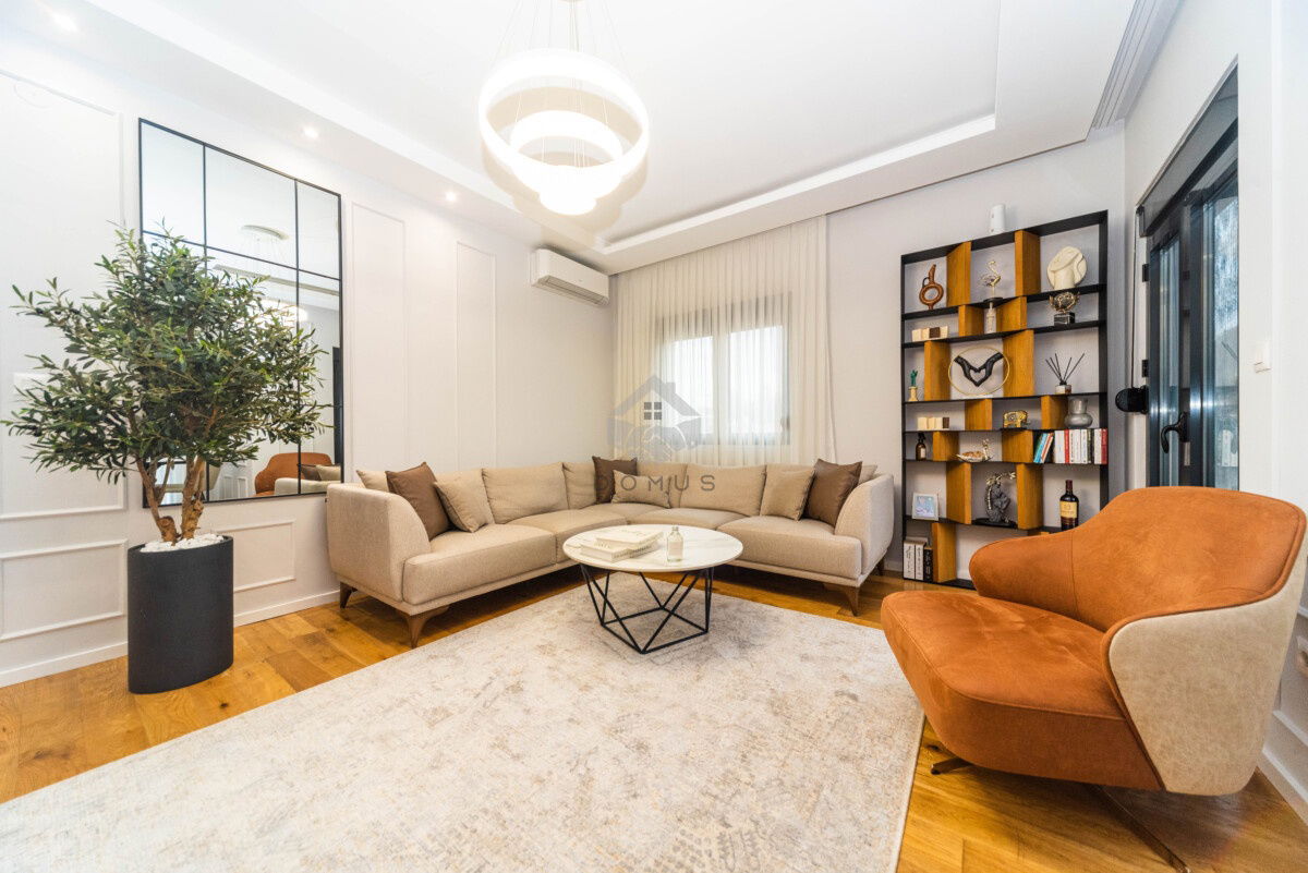 Izdavanje - Stan Podgorica, Centar