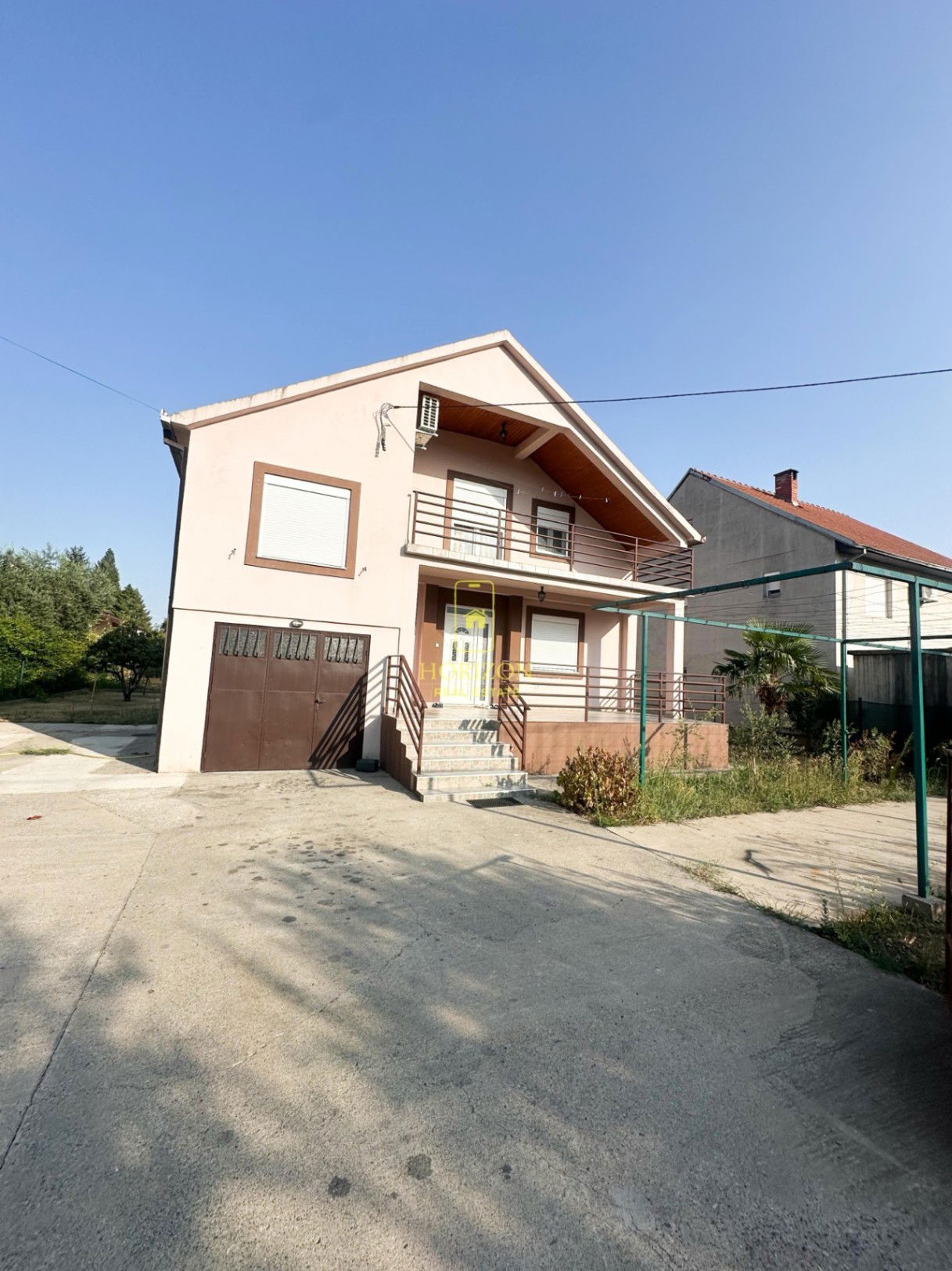 Продаж - Будинок Podgorica, Tološi