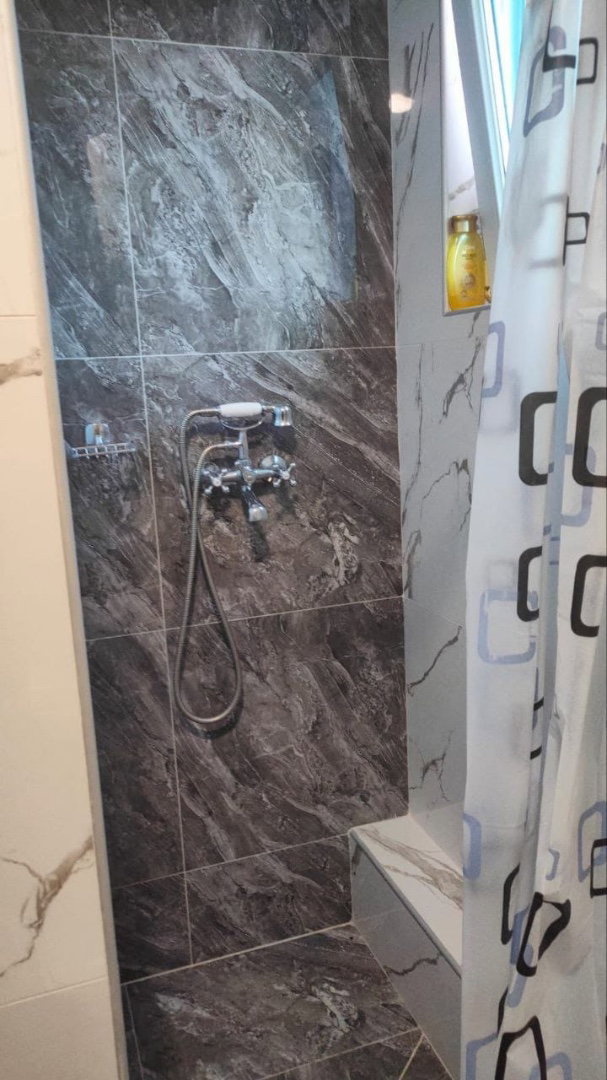 5136a280-764f-4630-9d35-c04dd71e3fbe.jpg