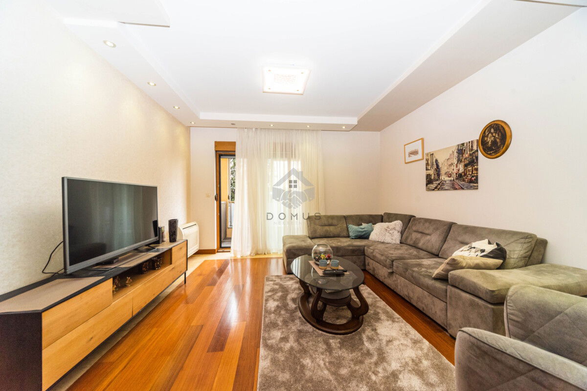 Izdavanje - Stan Podgorica, Centar