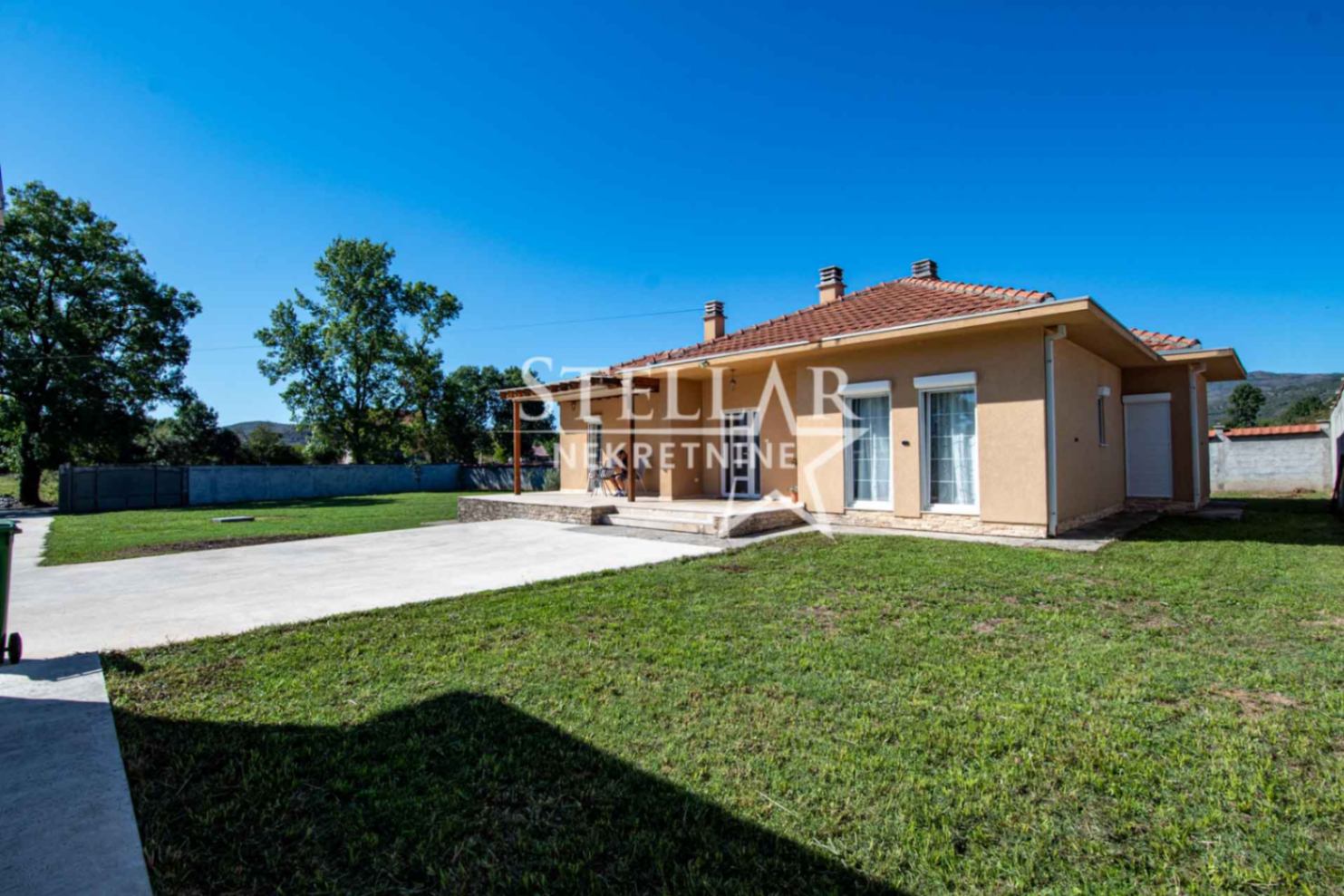 Sale - House Danilovgrad, Jastreb