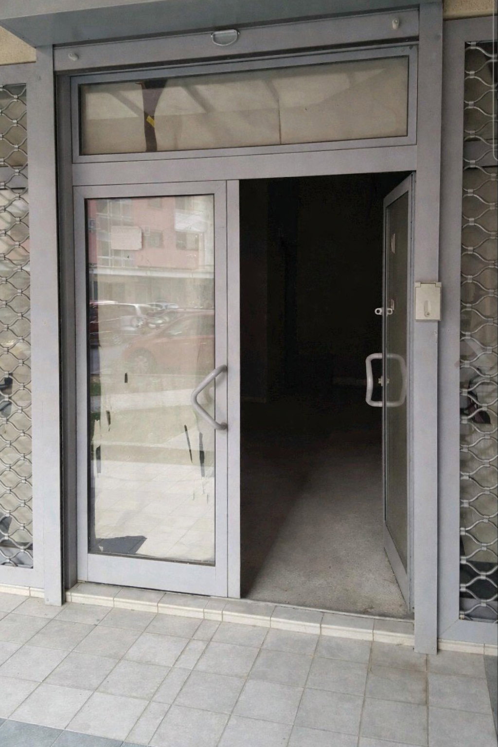 Продажа - Офисное помещение Podgorica, Stari Aerodrom