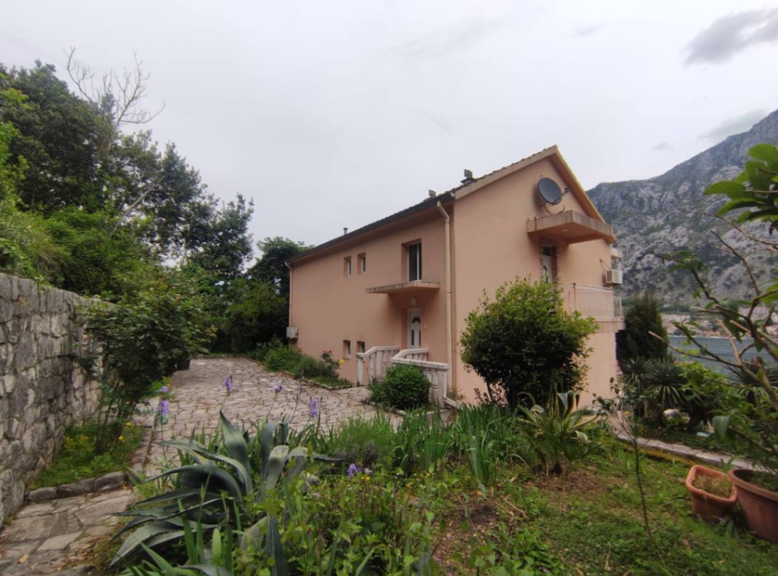 Satılık - Ev Kotor, Muo