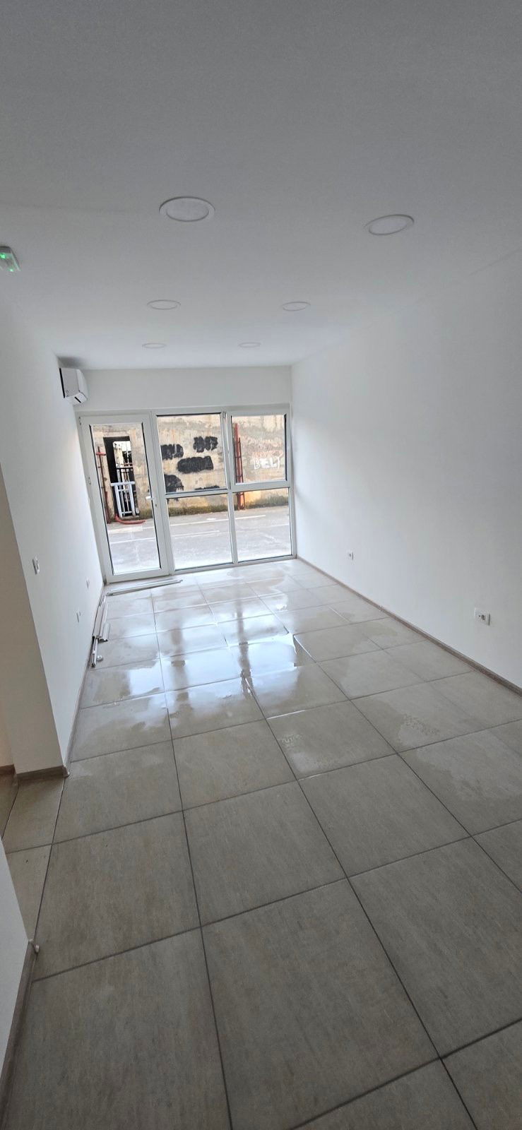 Оренда - Офісне приміщення Podgorica, Zabjelo