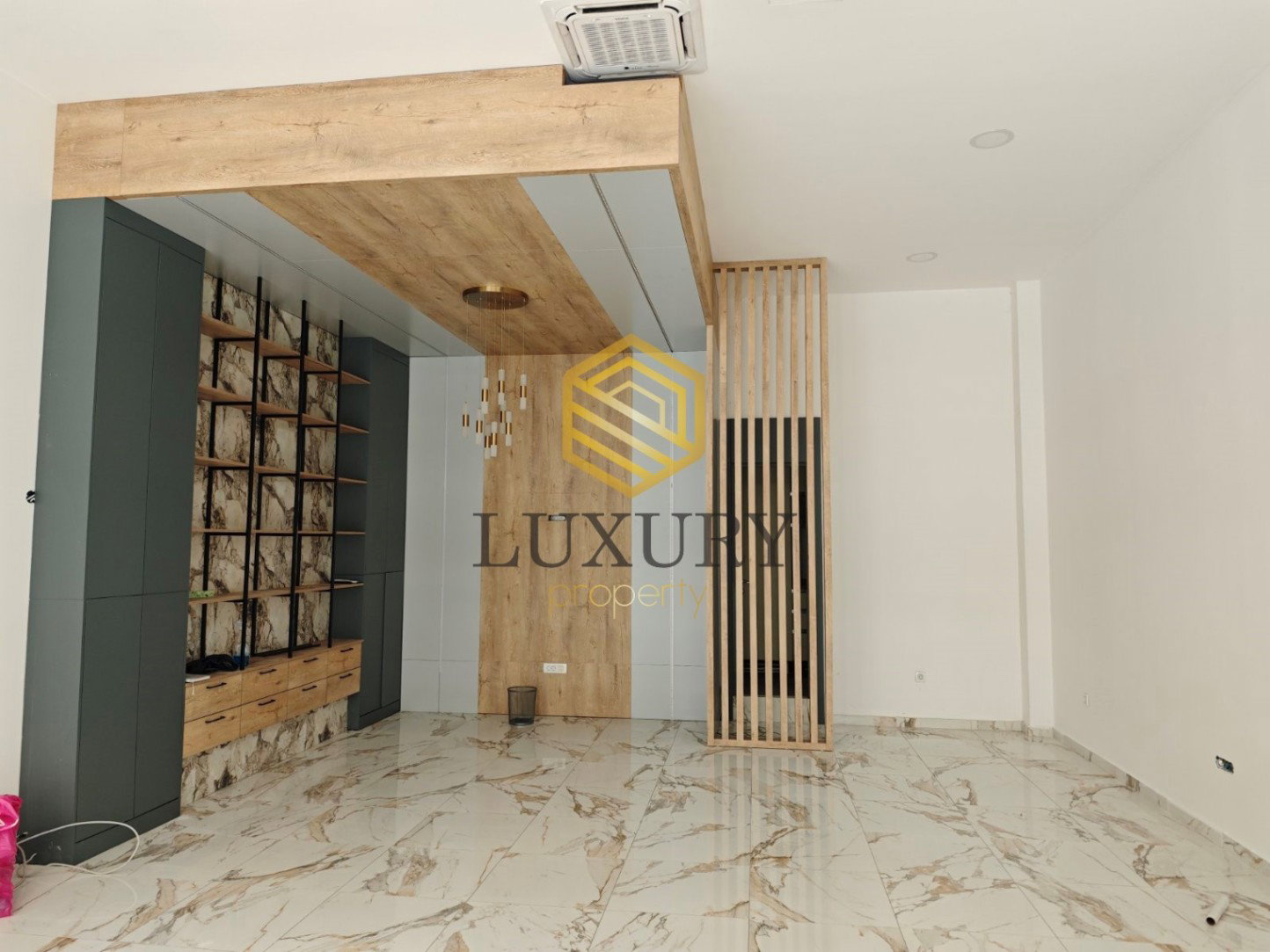 Kiralık - İş yeri Podgorica, Central Point