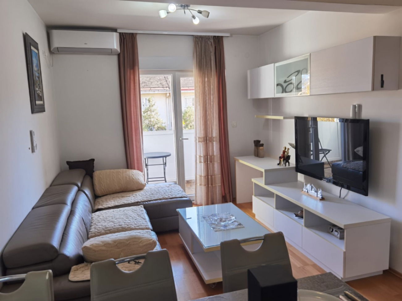 Short term rent - Apartment Nikšić, Integralovo