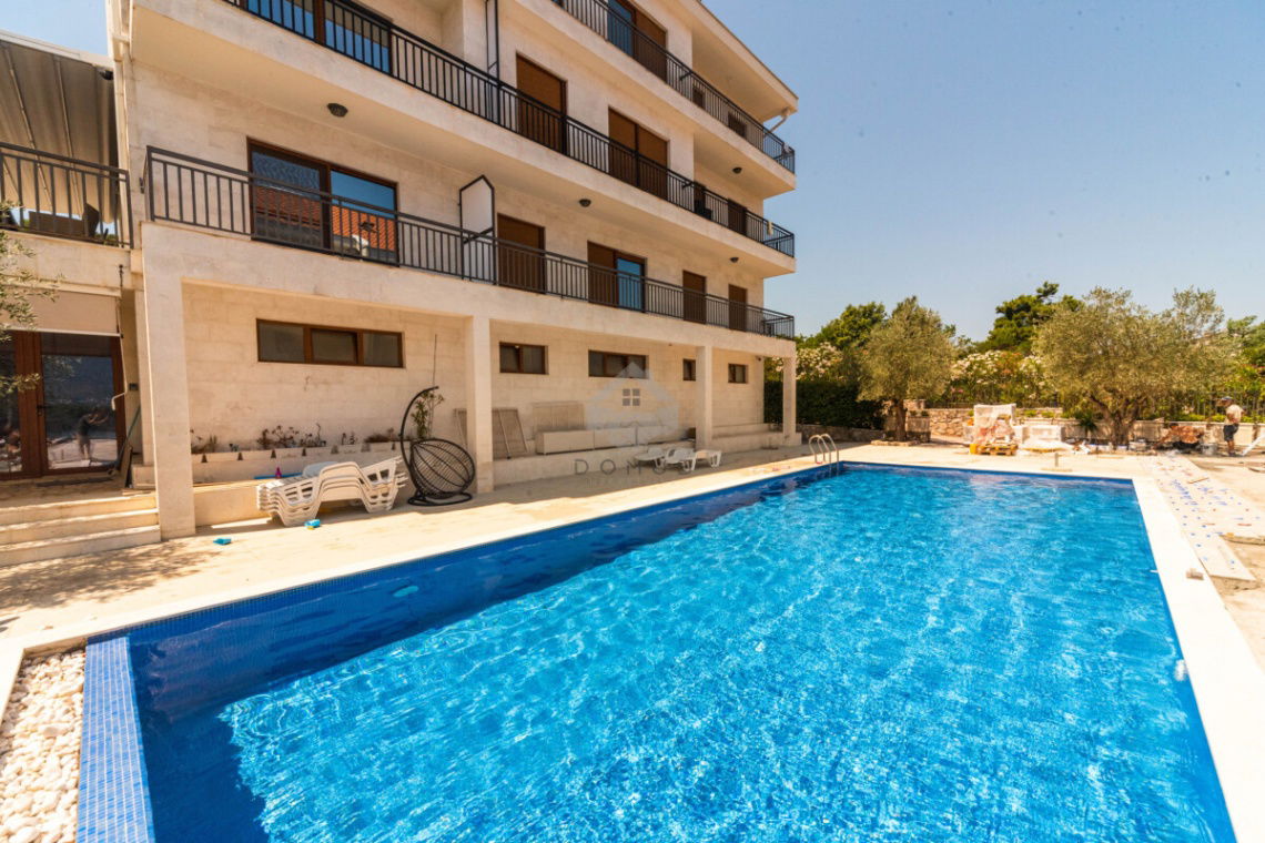 Продаж - Квартира Tivat, Bogišići