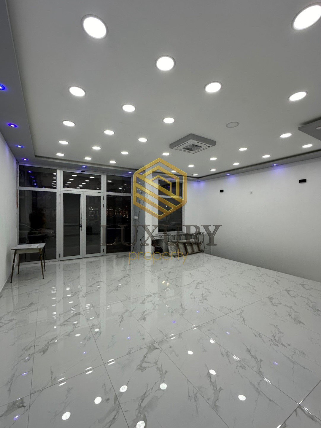 Kiralık - İş yeri Podgorica, Stari Aerodrom
