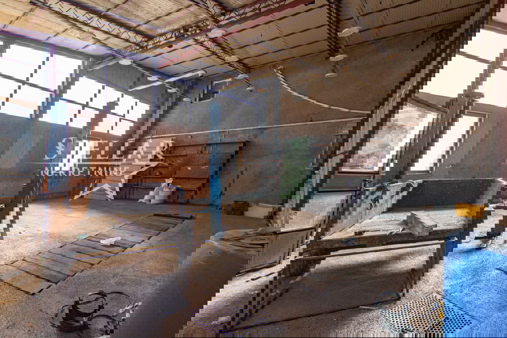 Оренда - Офісне приміщення Podgorica, Tološi