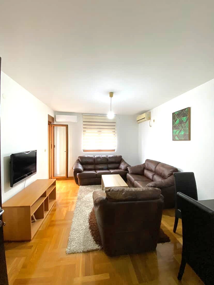 Izdavanje - Stan Podgorica, Stari Aerodrom