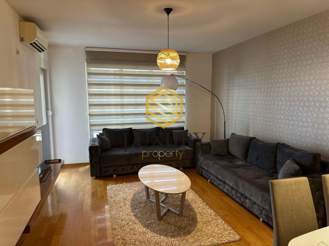 Izdavanje - Stan Podgorica, Blok 9