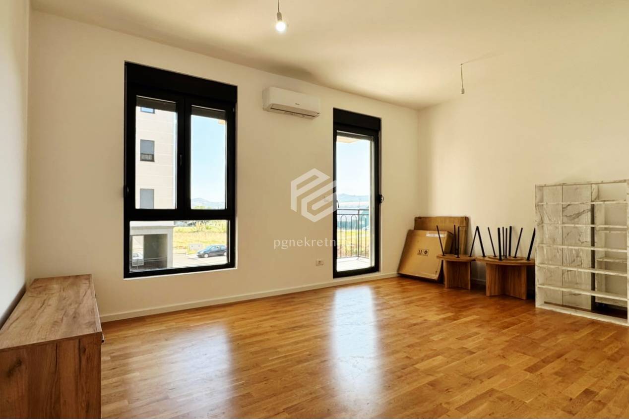 Продаж - Квартира Podgorica, Tološi