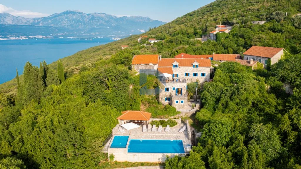 Izdavanje - Kuća Tivat, Krašići