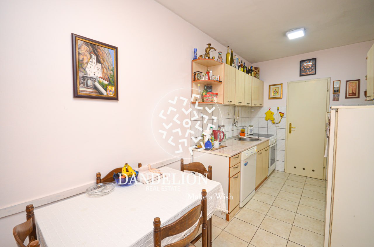 5bd7ec2e-1b95-468e-8c3d-533efa1d1386.jpg
