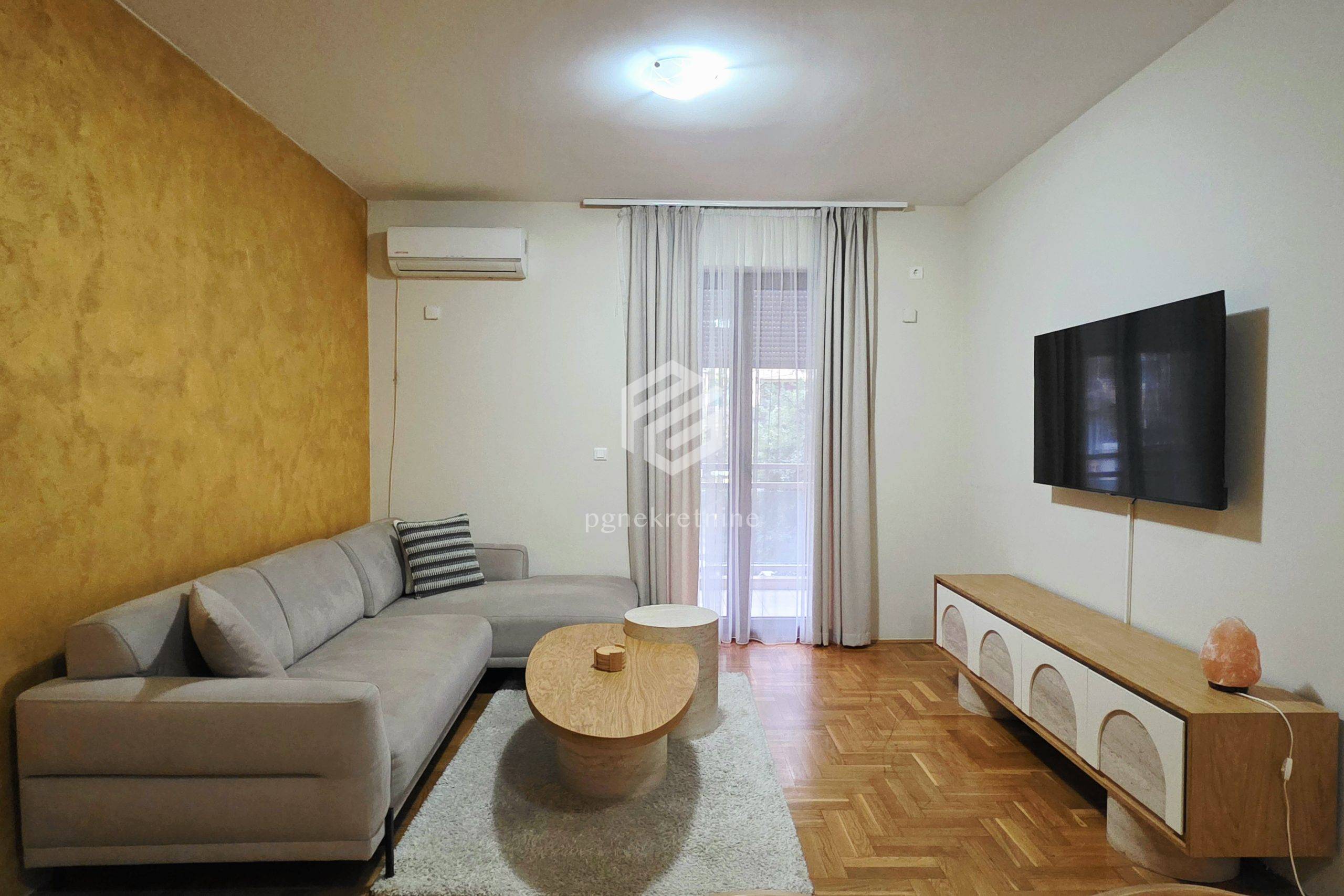 Prodaja - Stan Podgorica, Preko Morače