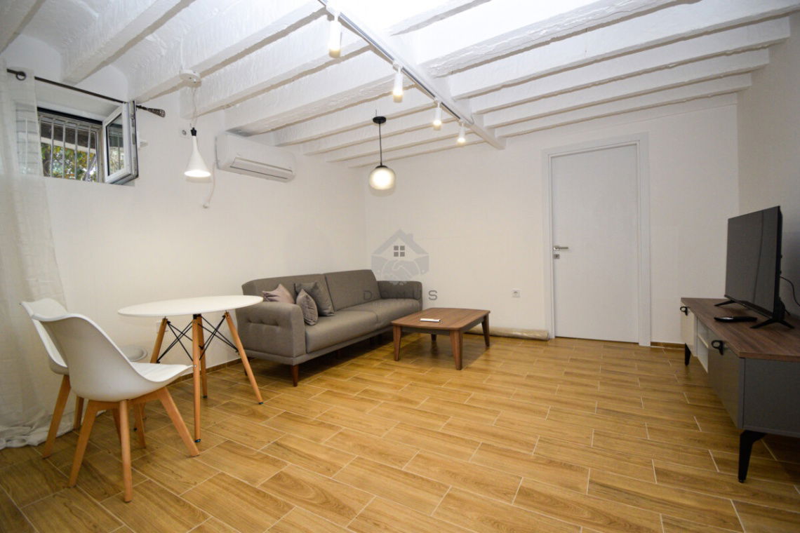 Sale - Apartment Podgorica, Preko Morače