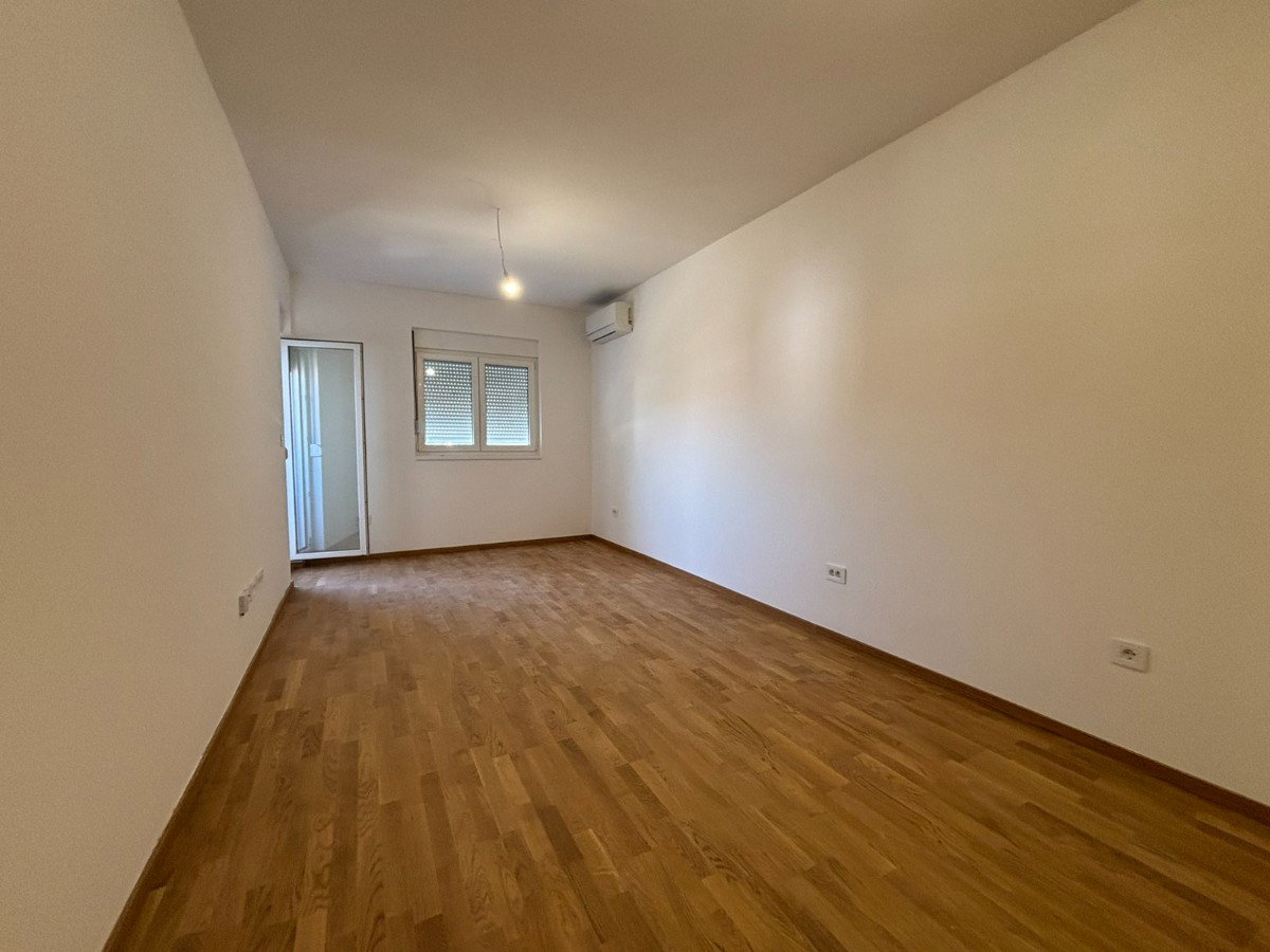 Продаж - Квартира Podgorica, Stari Aerodrom