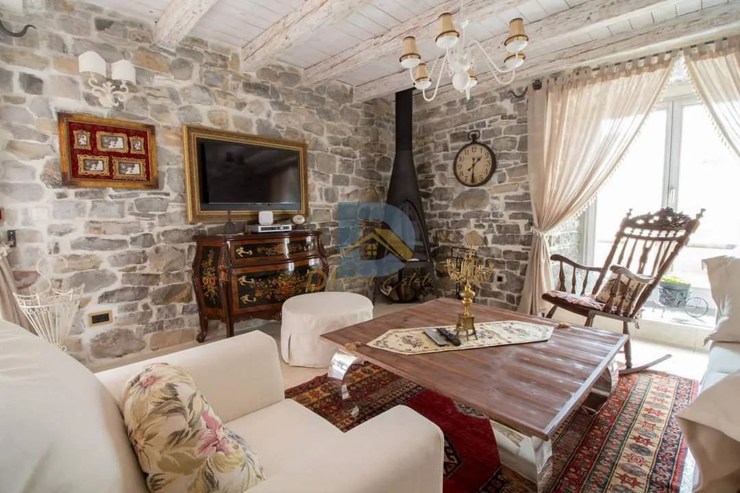 Продаж - Будинок Tivat, Opatovo