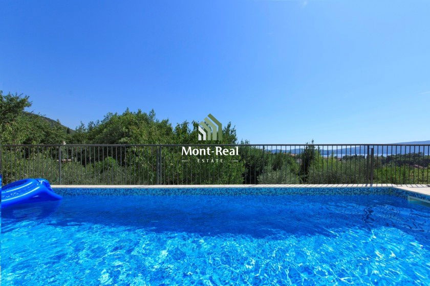 Rent - Apartment Tivat, Mažina