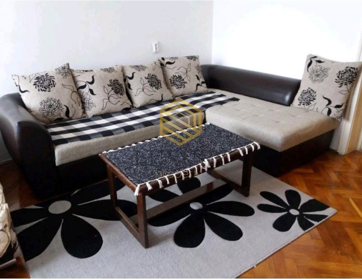 Izdavanje - Stan Podgorica, Centar