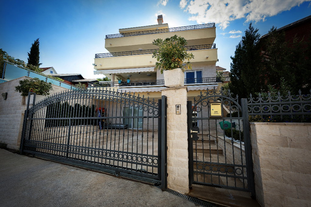 Продажа - Дом Tivat, Krašići