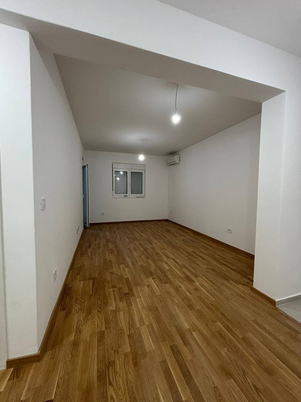 Izdavanje - Stan Podgorica, Stari Aerodrom