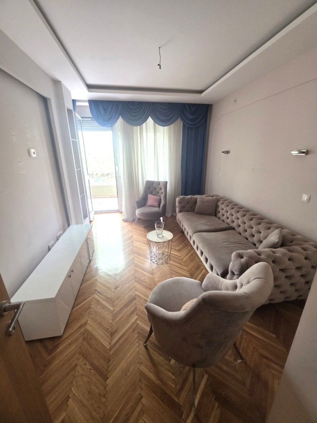 Izdavanje - Stan Podgorica, Centar