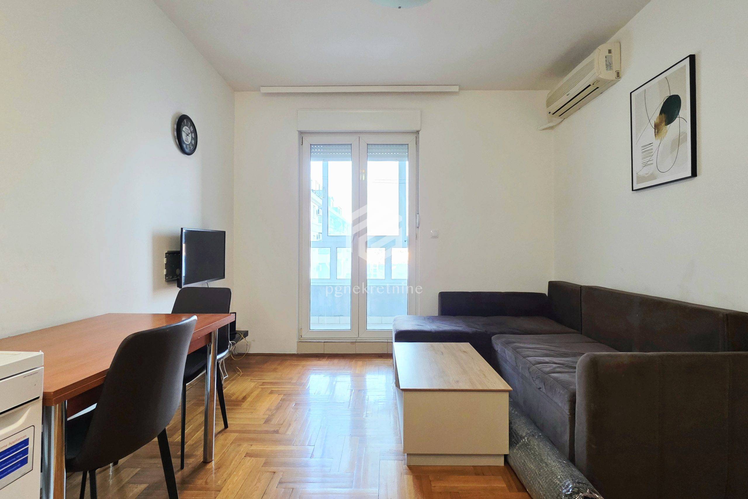 Izdavanje - Stan Podgorica, Stari Aerodrom