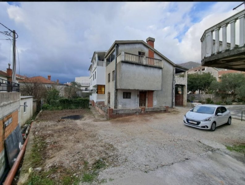 Prodaja - Kuća Tivat, Kalimanj