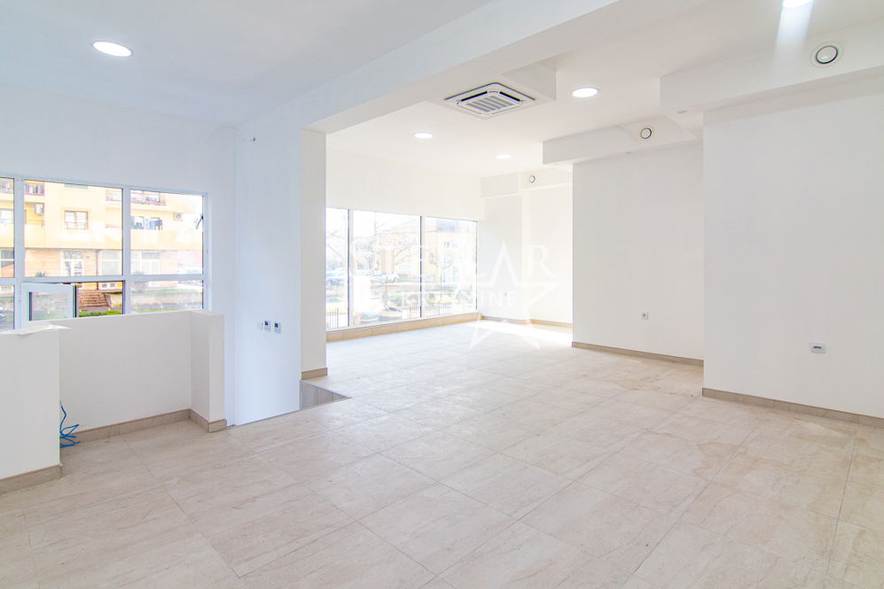 Продаж - Офісне приміщення Podgorica, Stari Aerodrom