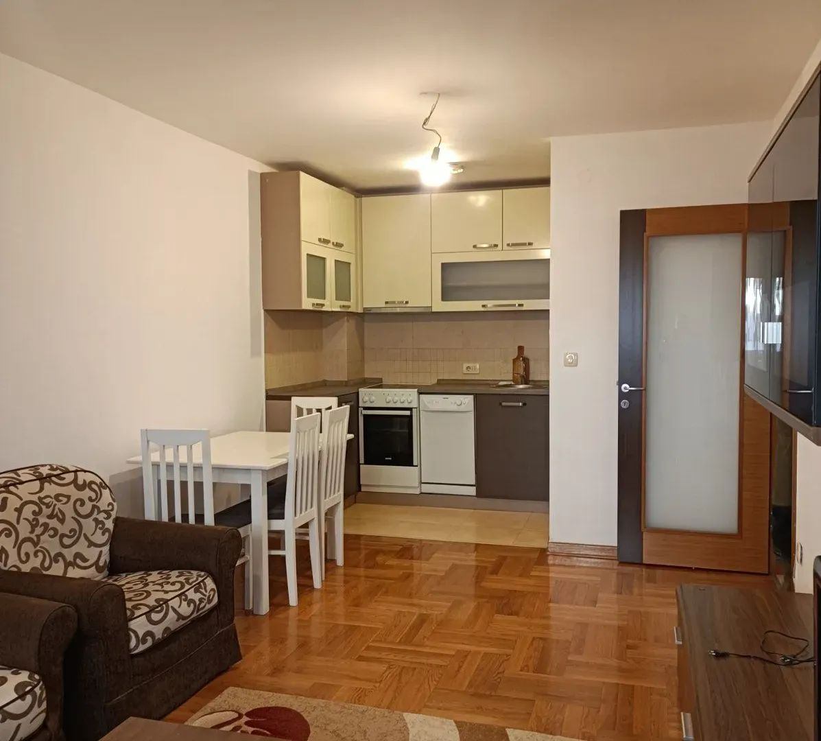 Оренда - Квартира Podgorica, Stari Aerodrom