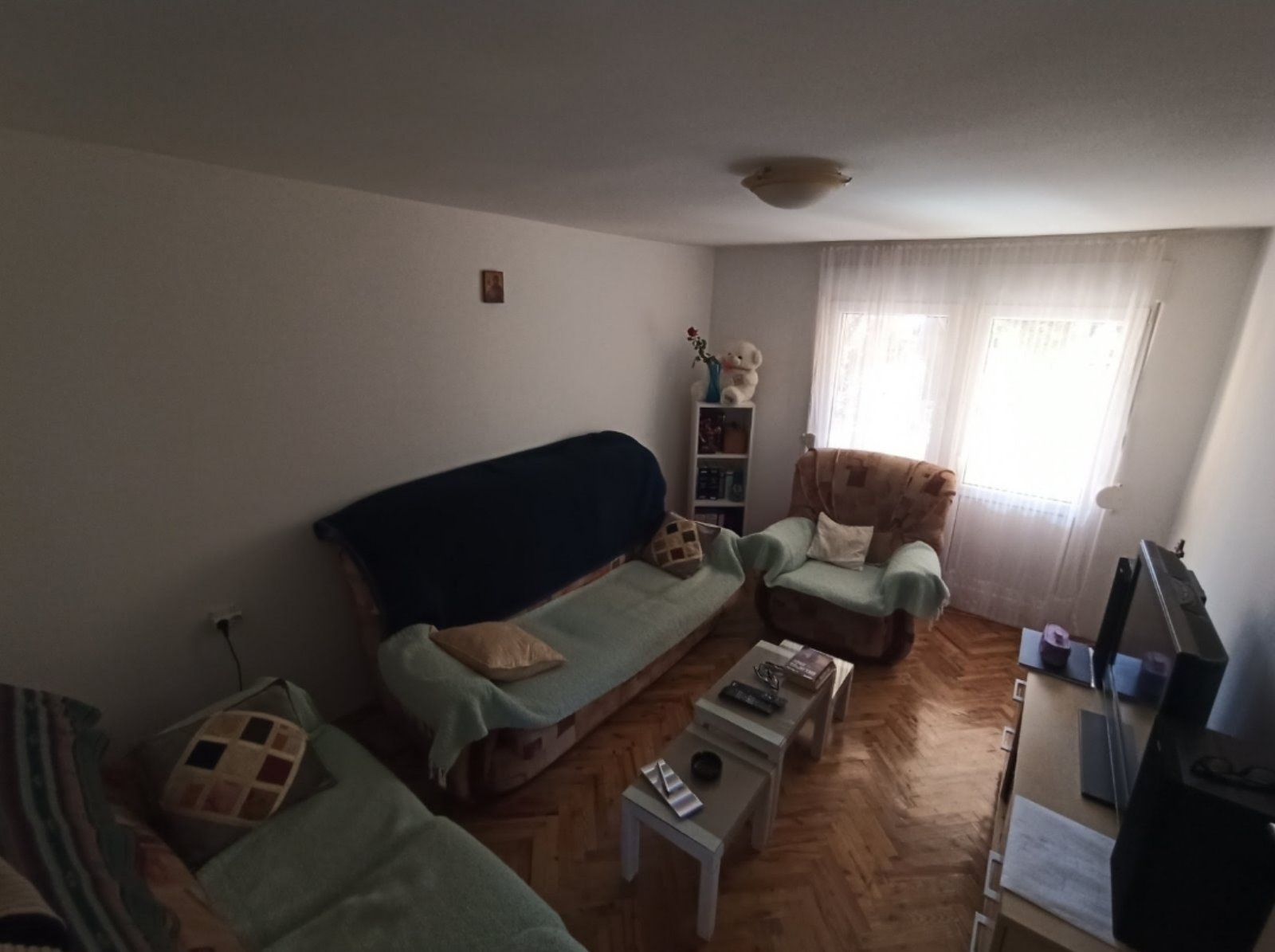 63ecf52d-dd90-4e77-a99a-48f40a0aebb5.jpg