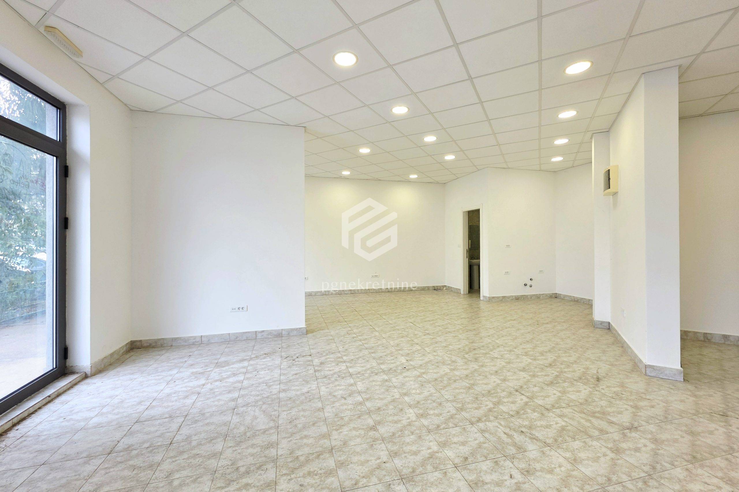 Izdavanje - Poslovni prostor Podgorica, Stari Aerodrom