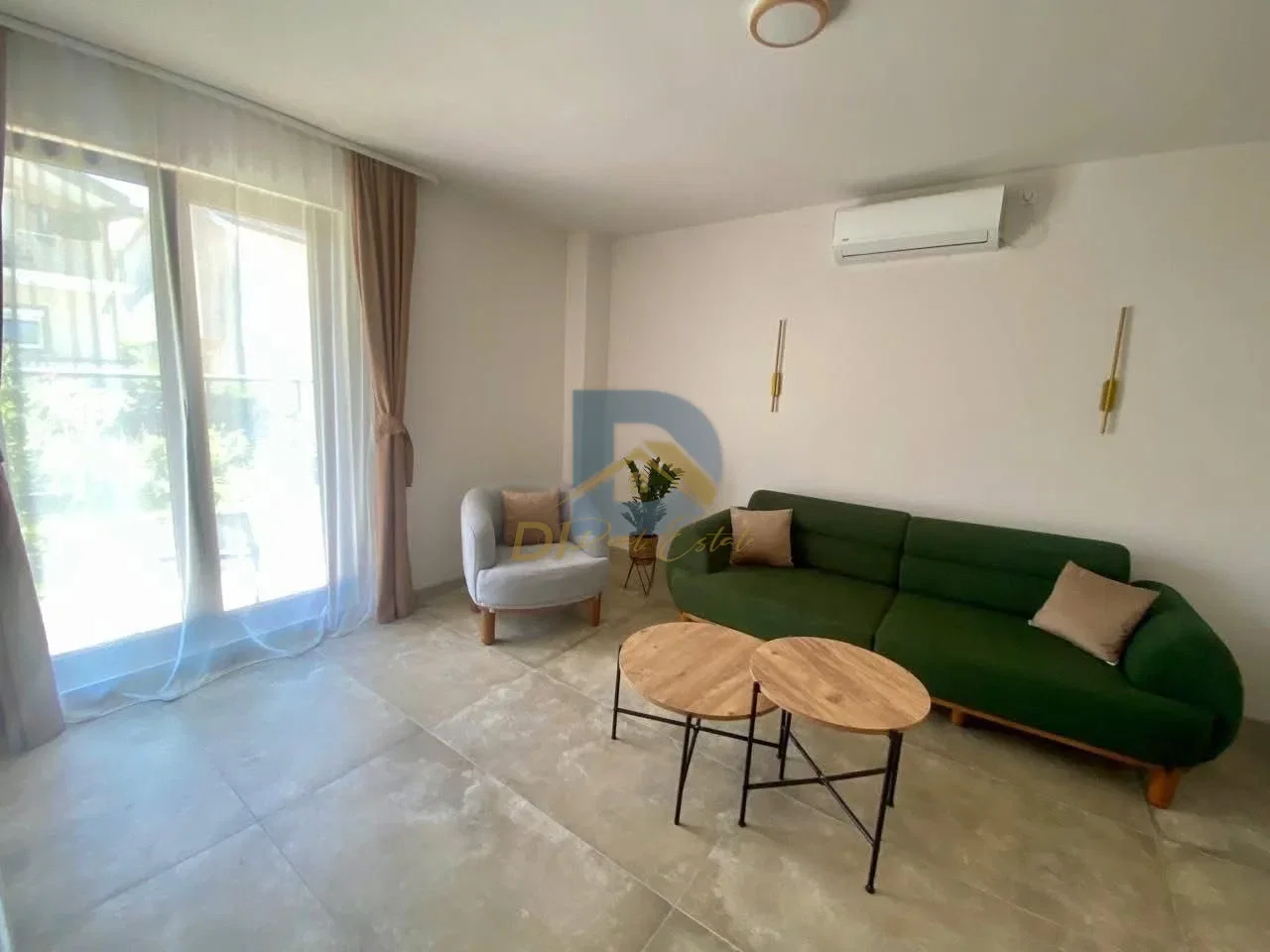 Izdavanje - Stan Tivat, Marići