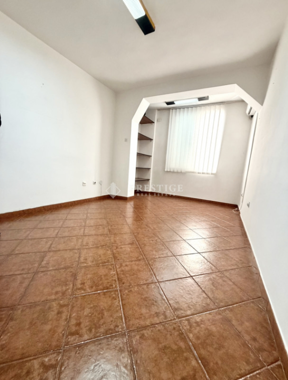 Izdavanje - Stan Podgorica, Centar