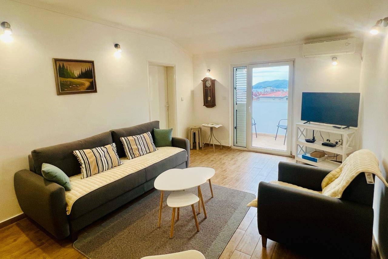 Sale - Apartment Budva, Lazi