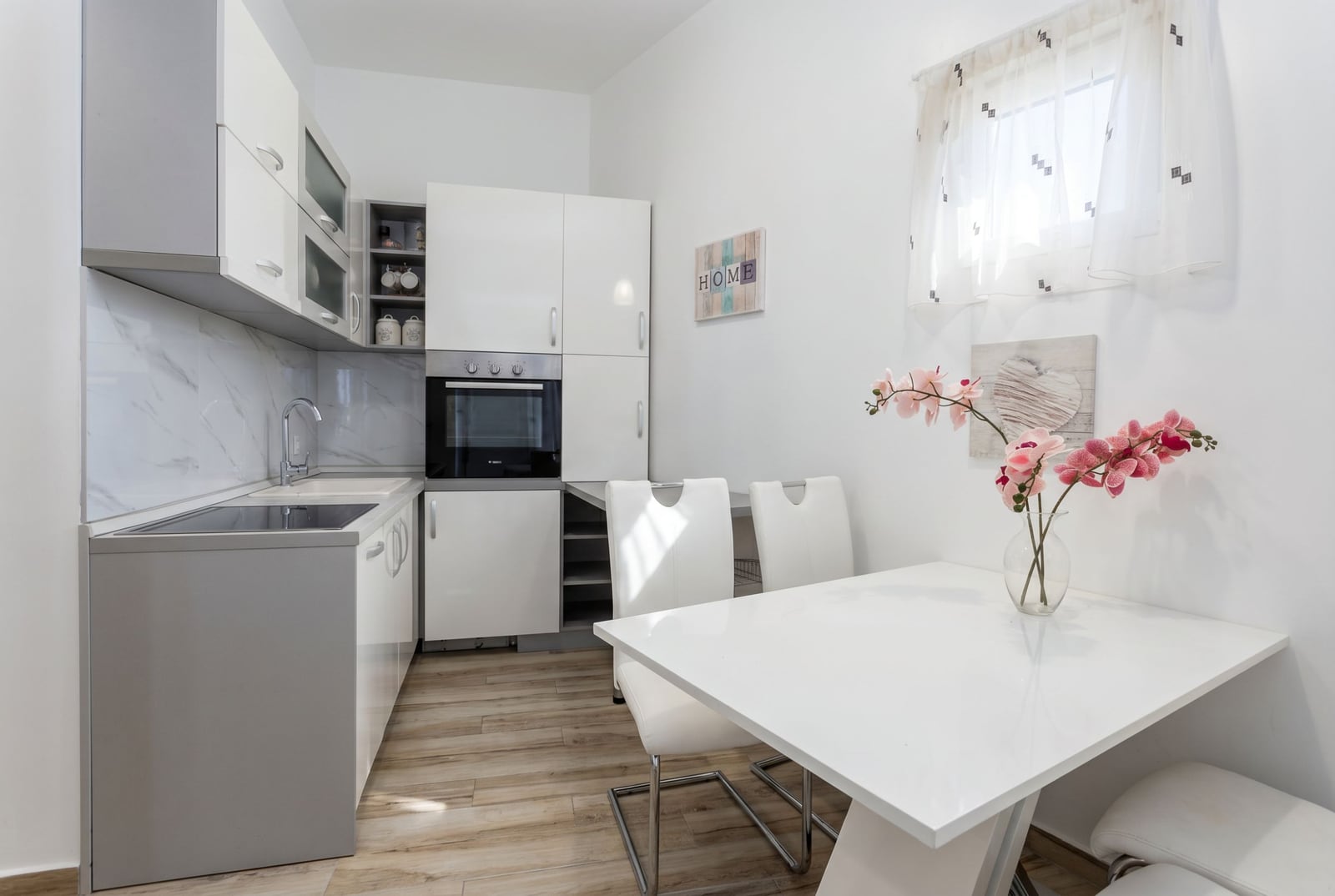 Sale - Apartment Budva, Bečići