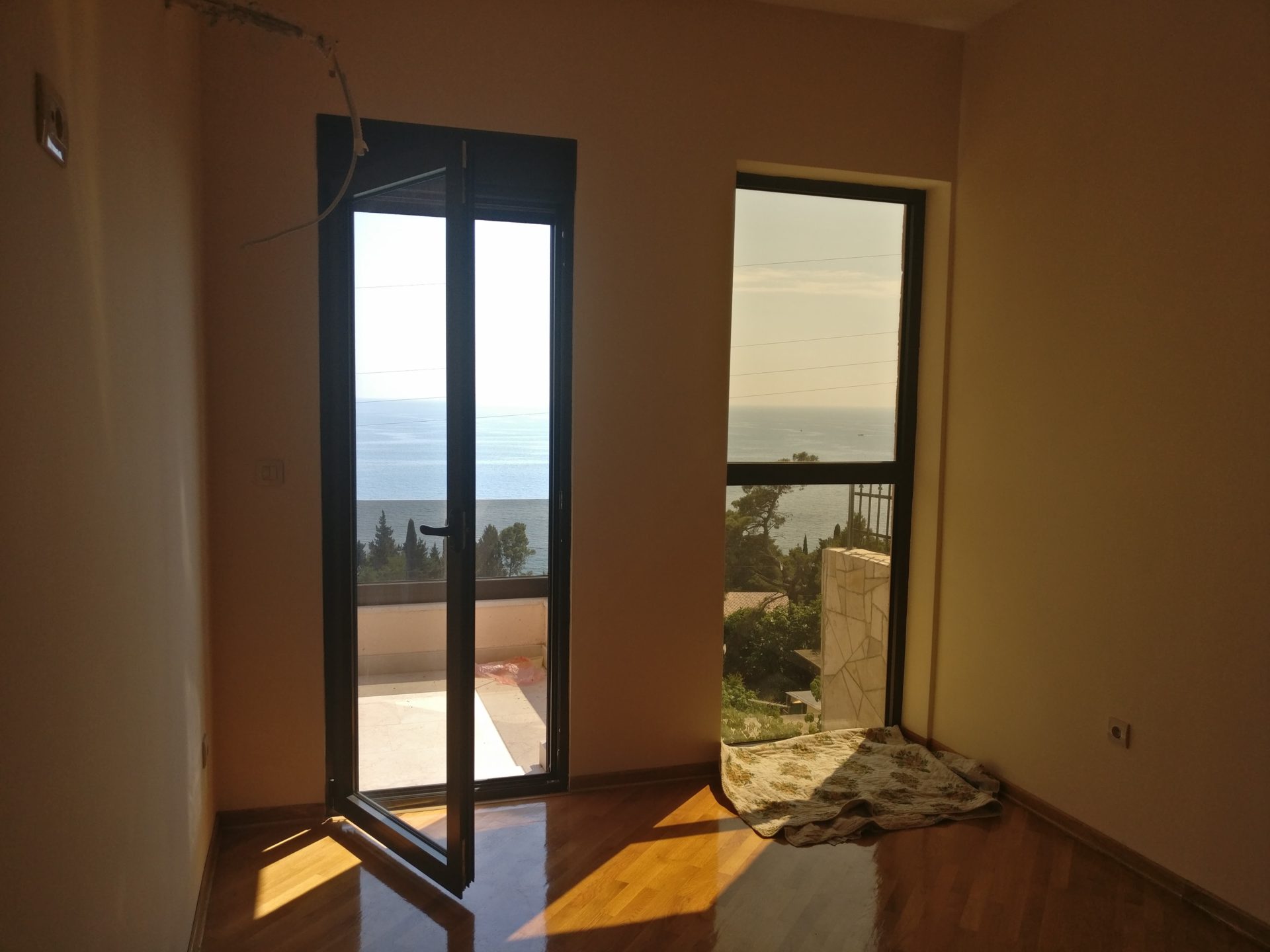 Satış - Ev Bar, Šušanj