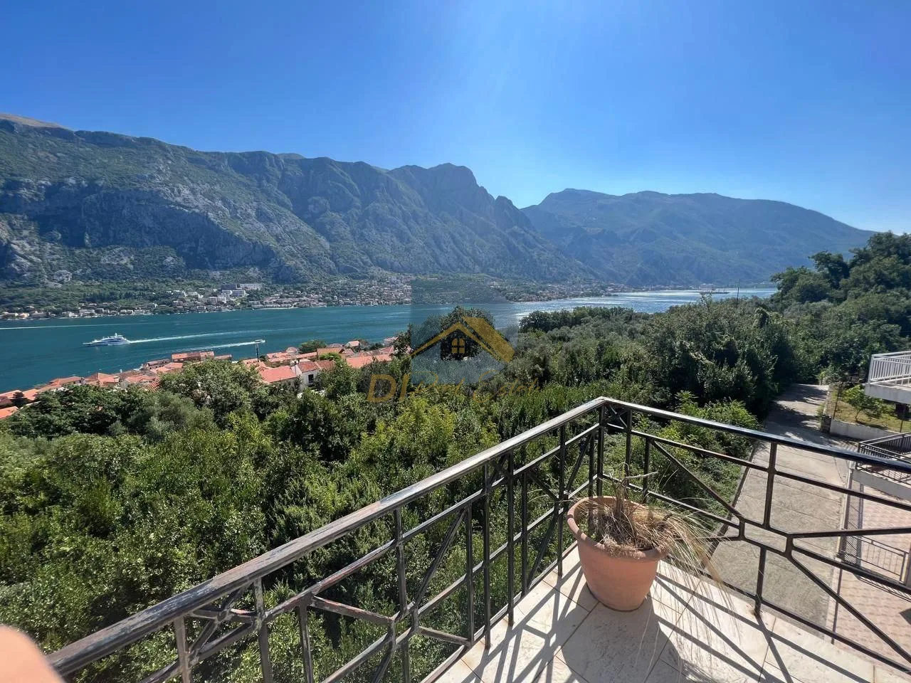Prodaja - Stan Kotor, Kavač
