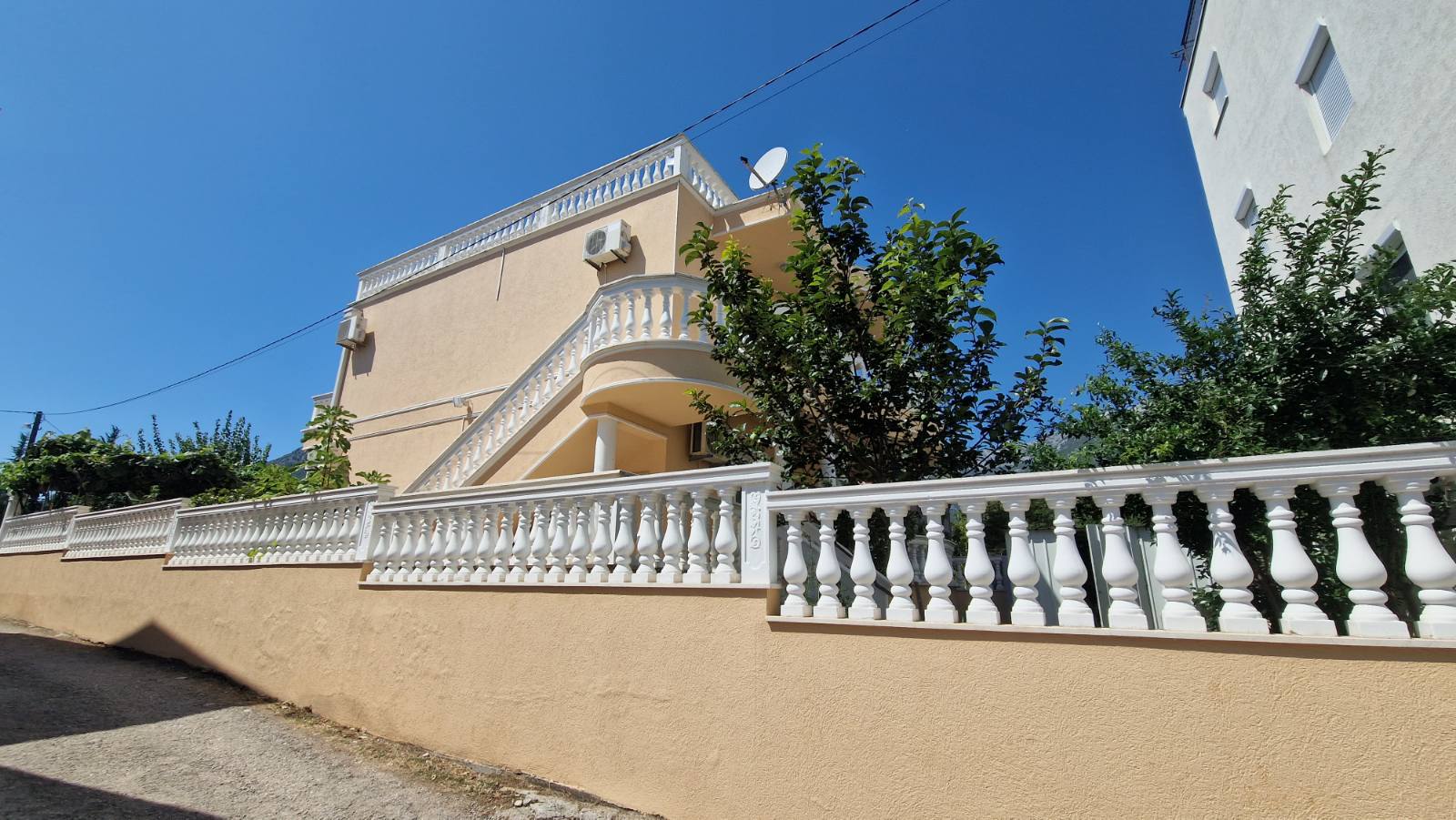 Prodaja - Kuća Bar, Sutomore